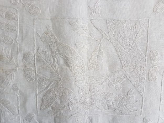 2000_152-detail-1-625×469