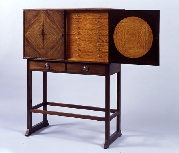 ernest-gimson-cabinet-around-1903_6028745713_o-625×533