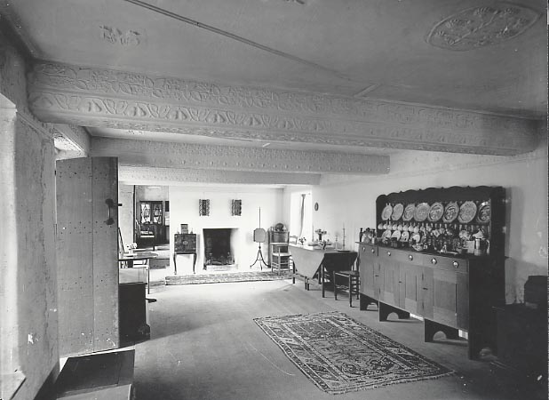 the-hall-of-ernest-barnsleys-house-at-sapperton-gloucestershire-about-1904_5488799091_o